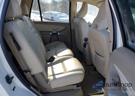 2013 Volvo Xc90 3.2/3.2 Platinum/3.2 Premier Plus z USA, uszkodzony, nr VIN YV4952CZ1D1632887